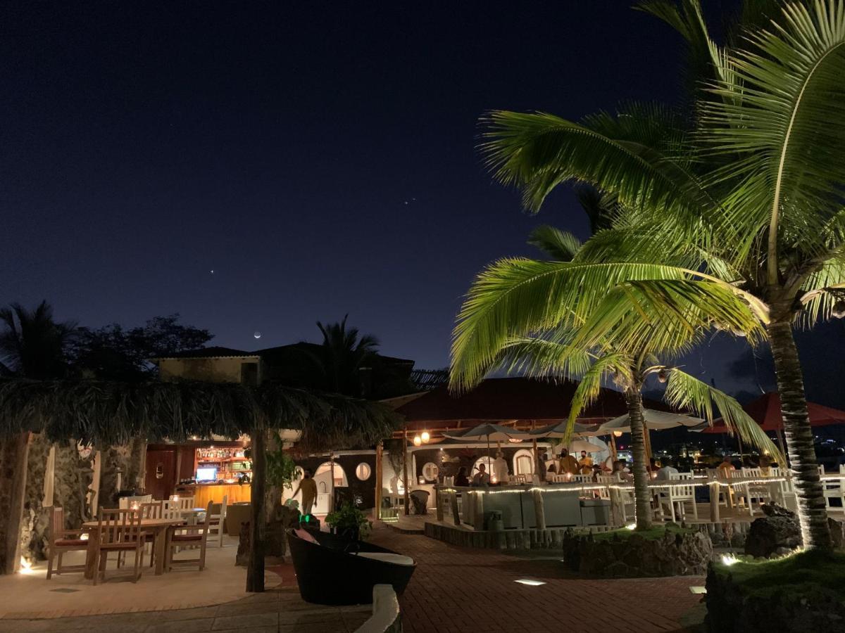 Hotel Angermeyer Waterfront Inn Puerto Ayora  Esterno foto